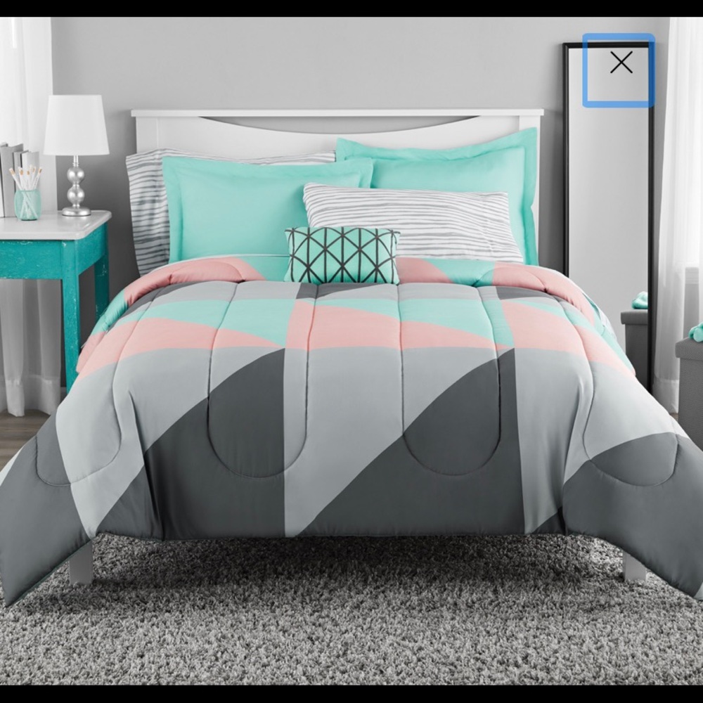 Mainstays 8 Piece Bedding Set